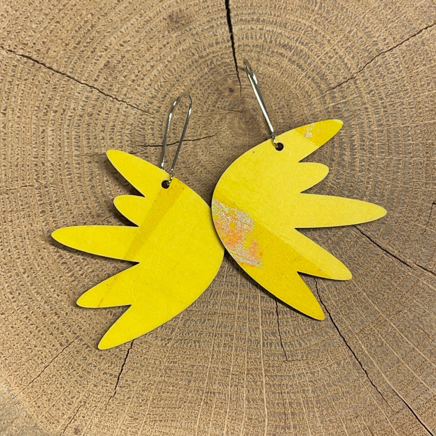 Splash Earrings Short Wire